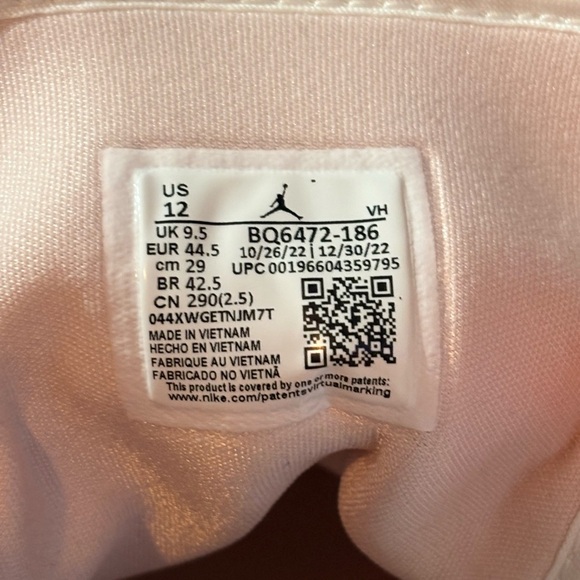 Air Jordan 1 Mid Pink Salt SZ 12 Women Like New - Picture 9 of 9